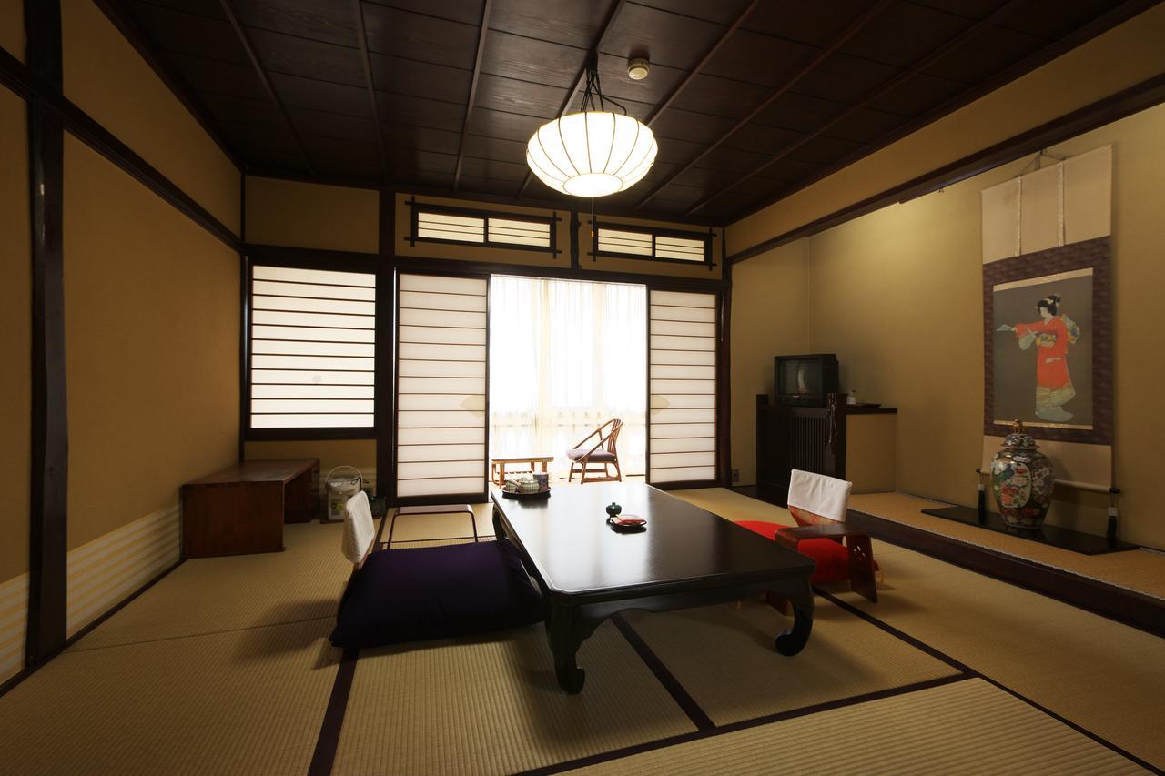 Nishiya Hotel Yonezawa Exterior photo
