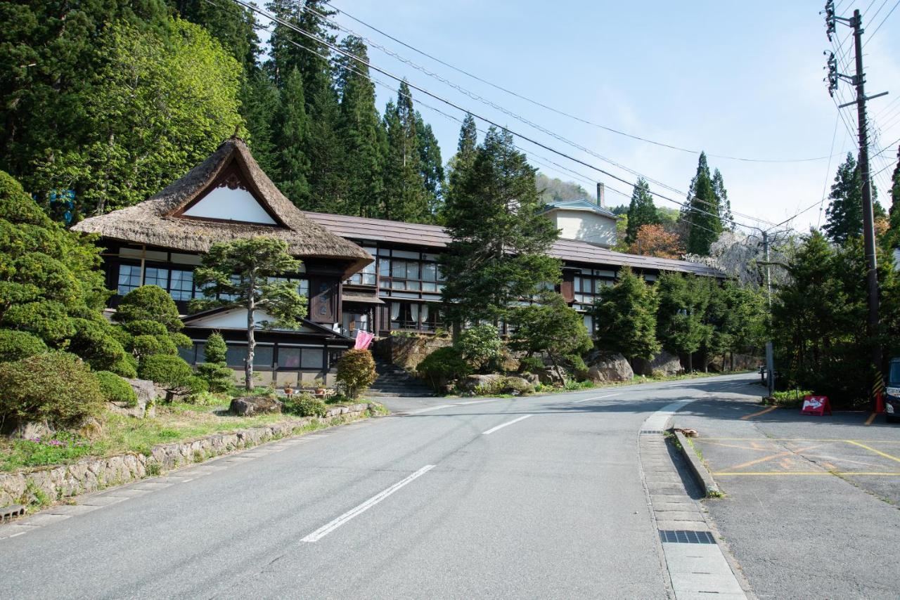 Nishiya Hotel Yonezawa Exterior photo